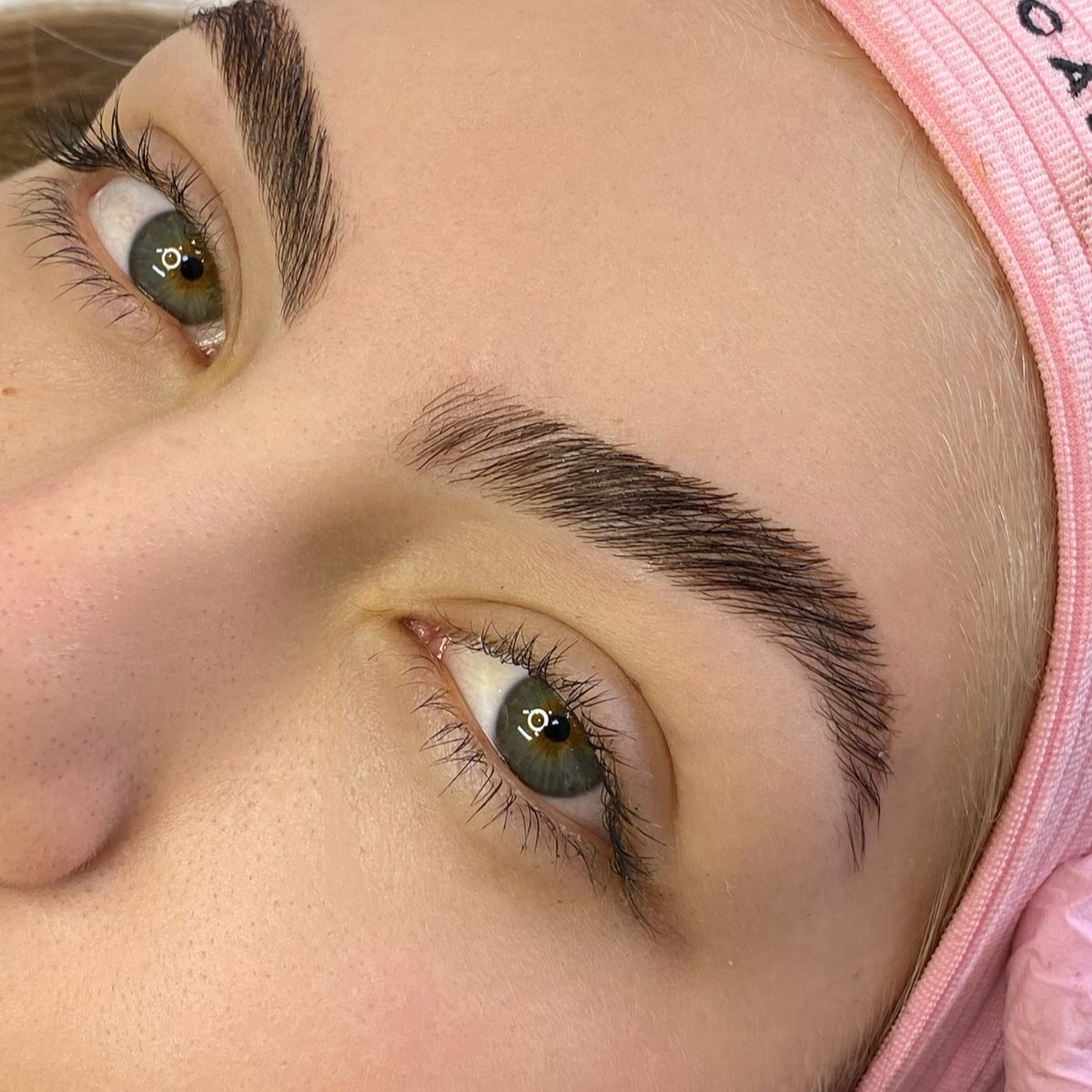 Brow Lamination — foto do portfólio de Mariana Spíndola